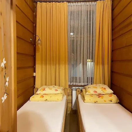Lägenhet Apart4Sleepers Apartament Slimak Przy Krupowkach *